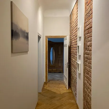 Elegant 3br-85m2 Center Apartamento Riga